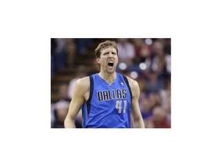 Nowitzki predstihol Robertsona, je desiatym najlepším strelcom histórie