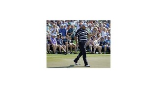 Po druhom dni golfového turnaja Masters v Auguste je na prvom mieste Bubba Watson