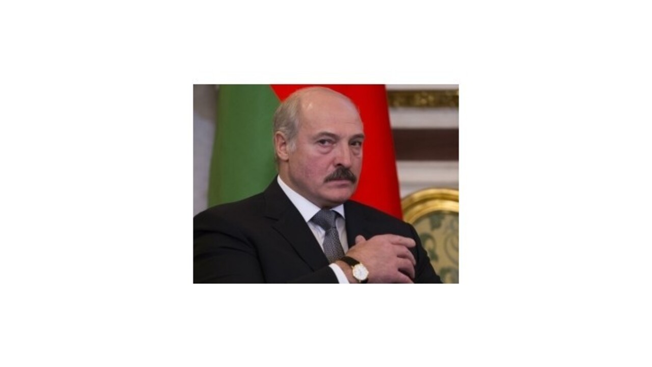 Lukašenko: Do Kyjeva nepricestujem na tanku, ale na traktore s pluhom