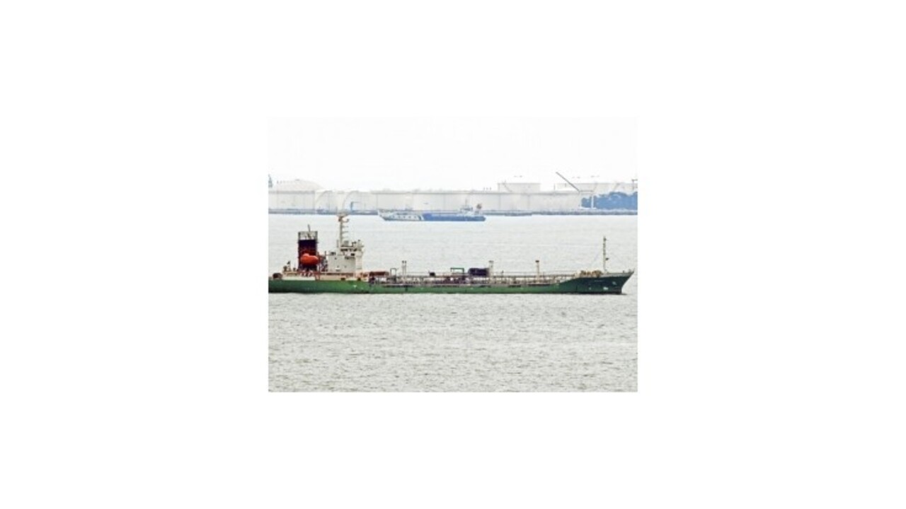 Piráti prepadli japonský tanker a ukradli z neho milióny litrov nafty