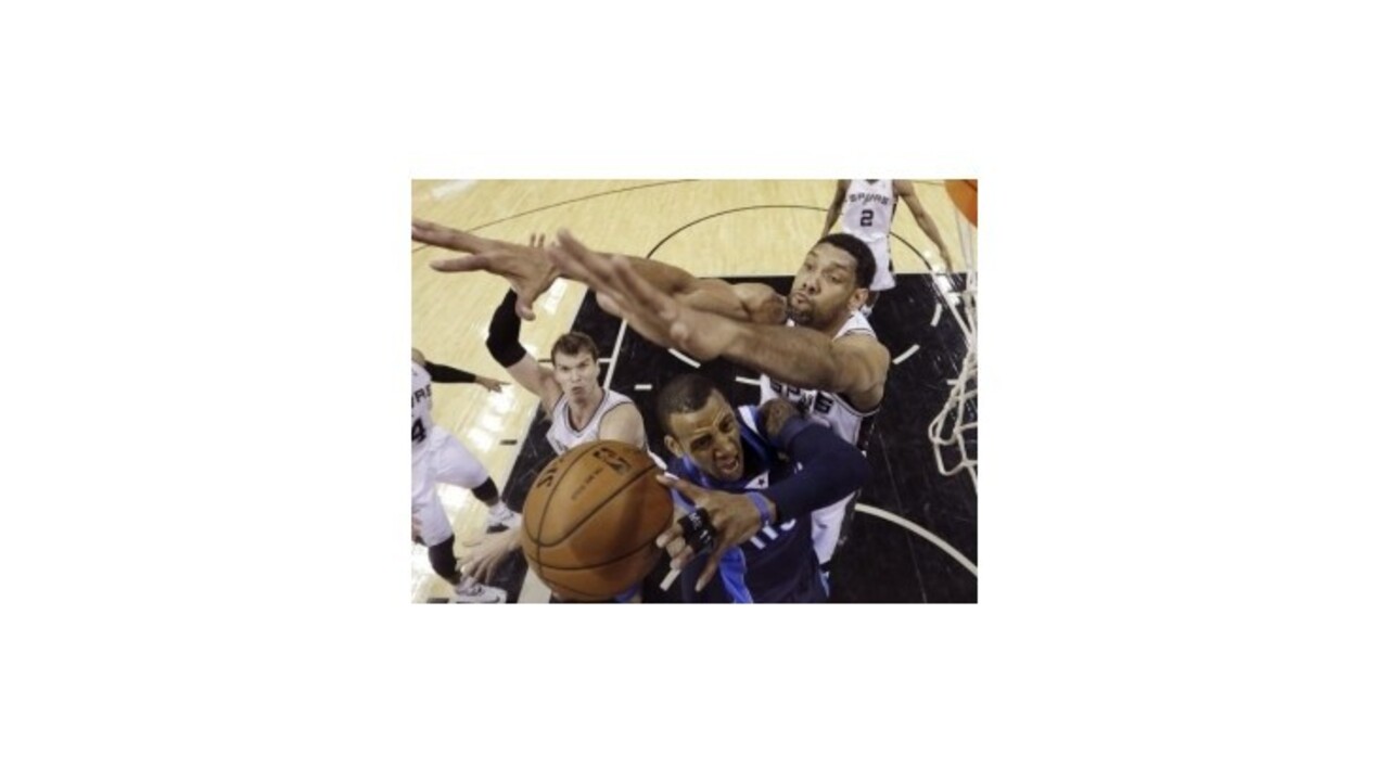 Dallas prekvapil San Antonio, Miami vedie 2:0