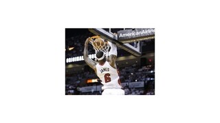 Favorizované tímy Miami a San Antonia opäť vyhrali