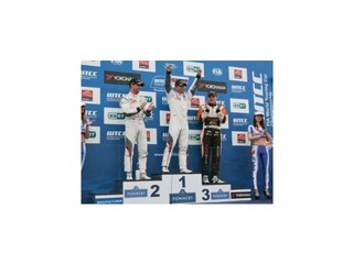 Loeb triumfoval na Slovakia Ringu, druhú jazdu zrušili pre dážď
