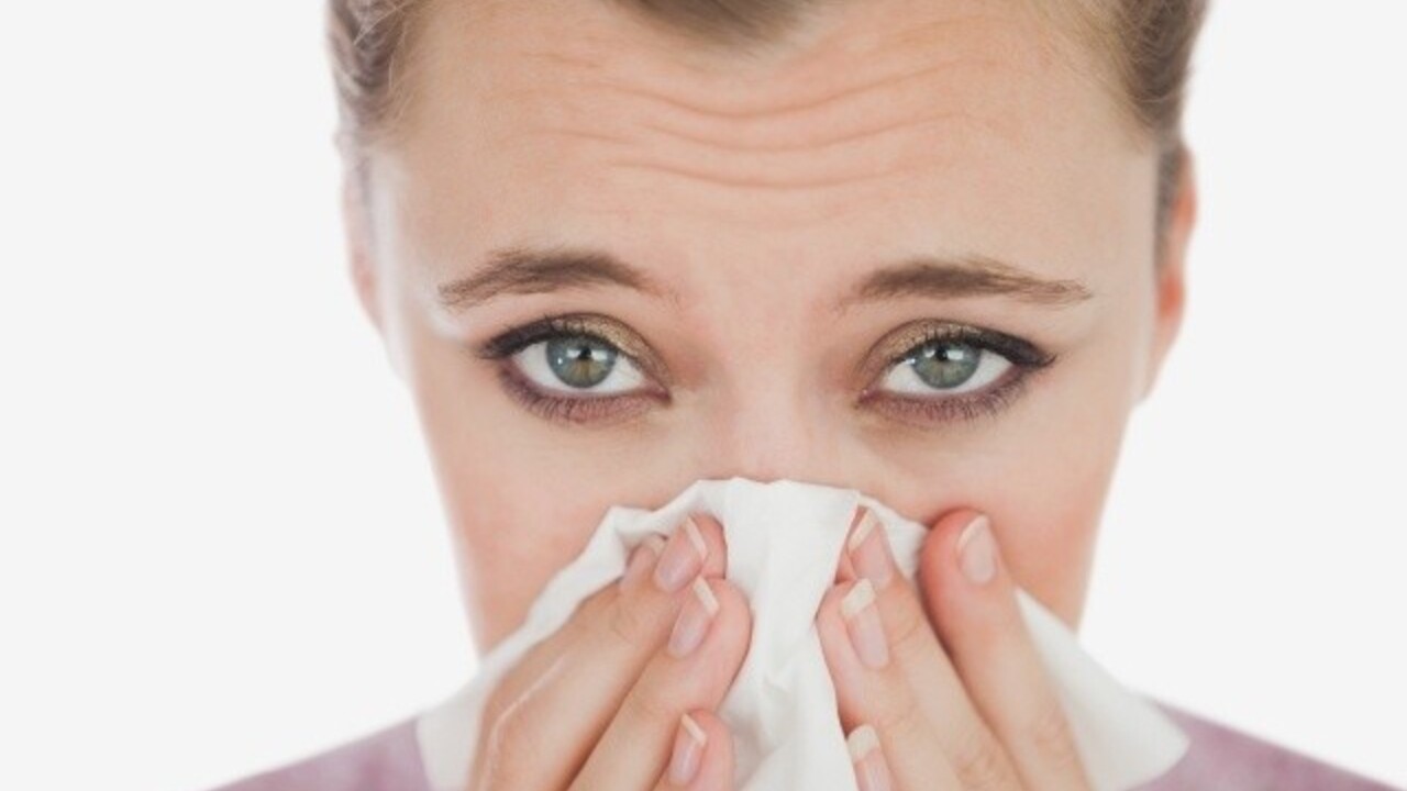 alergia alergie nádcha choroba prechladnutie chrípka zdravie kapesník vreckovka smrkanie ilu (ČTK)