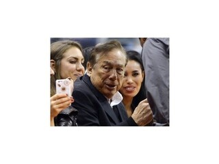 Sterling súhlasil s predajom Clippers