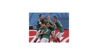 V lejaku tesné víťazstvo Mexika nad Kamerunom, rozhodcovia opäť zlyhali