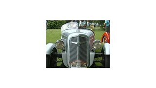 V Piešťanoch si dali rande milovníci historických áut