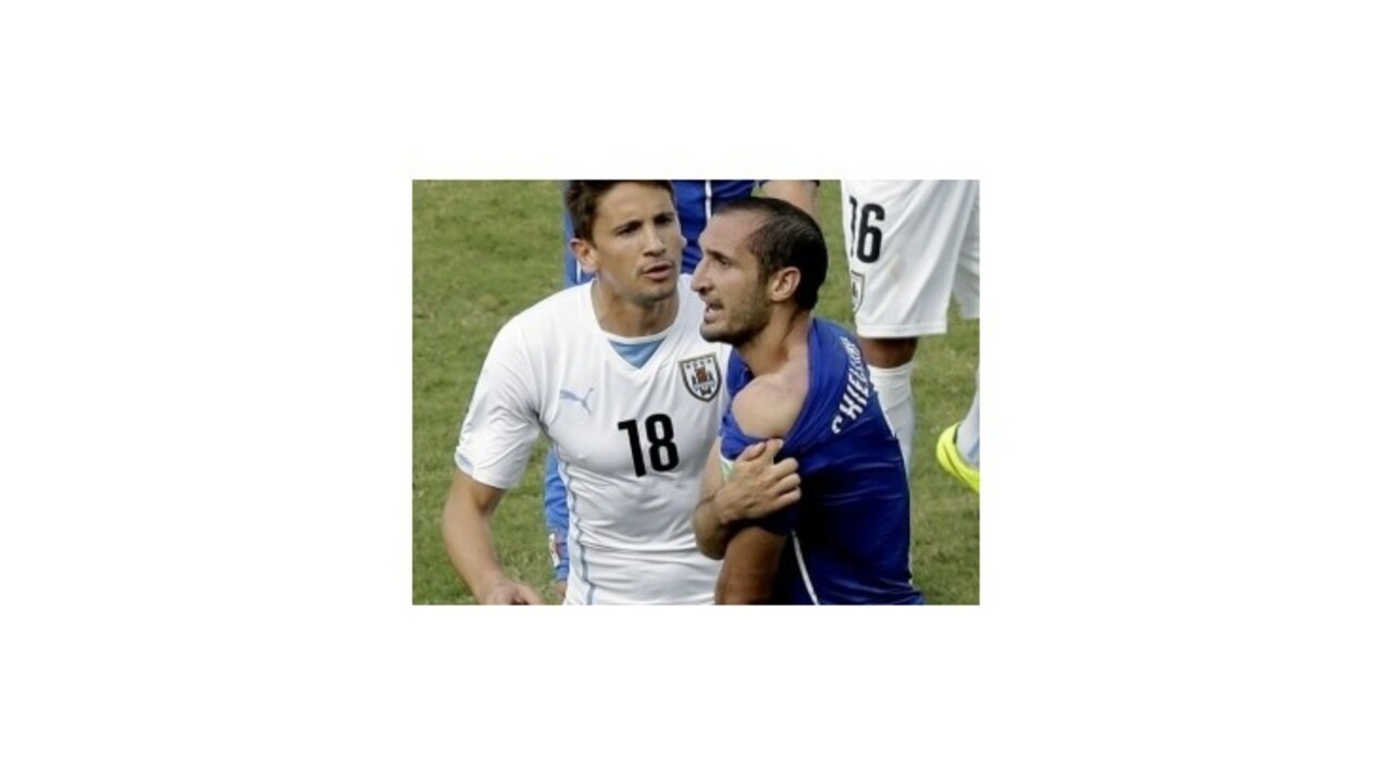 Chiellini necíti voči Suarezovi hnev: Trest od FIFA je prehnaný