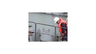 Paríž sa nevyhol kritike pre školenie ruských námorníkov