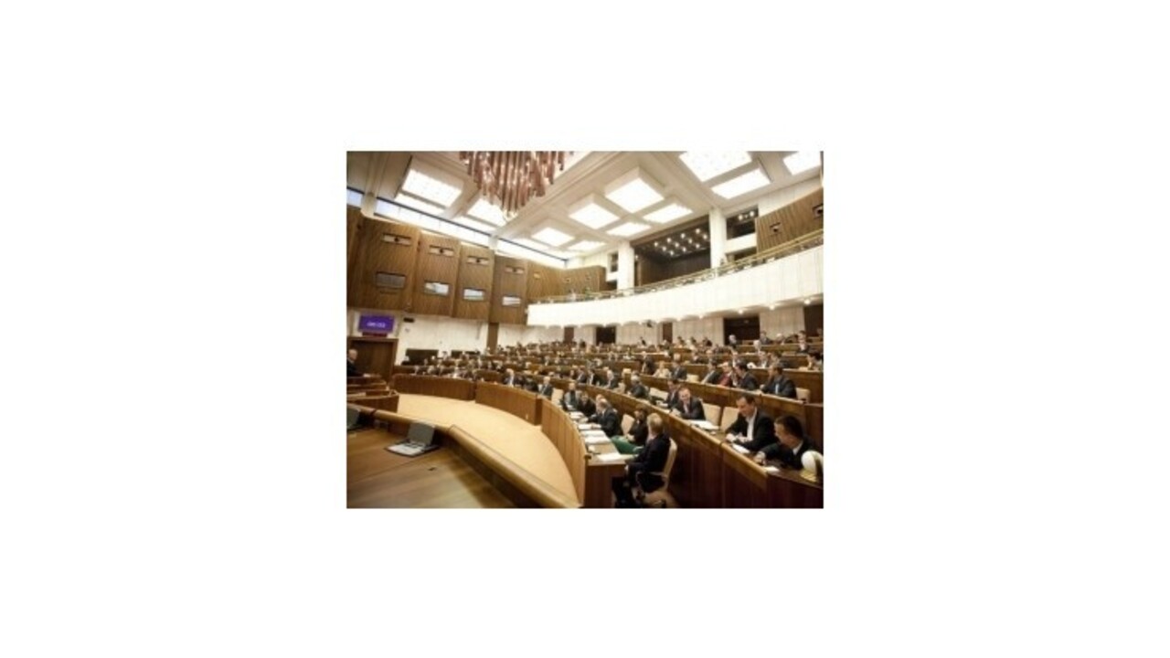 Do parlamentu nastúpili náhradníci za europoslancov