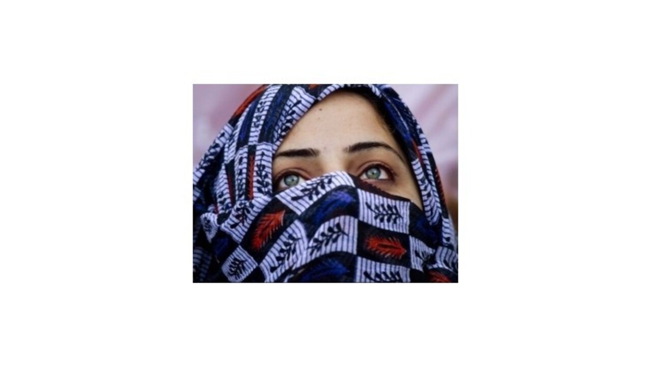 Európsky súd odobril zákaz nosenia buriek vo Francúzsku