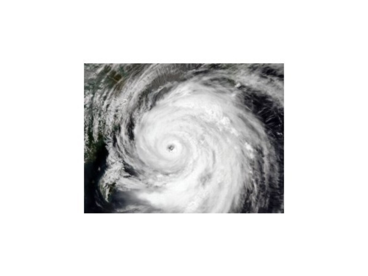 Tajfún Neoguri Tokio ušetril, smeruje na severovýchod