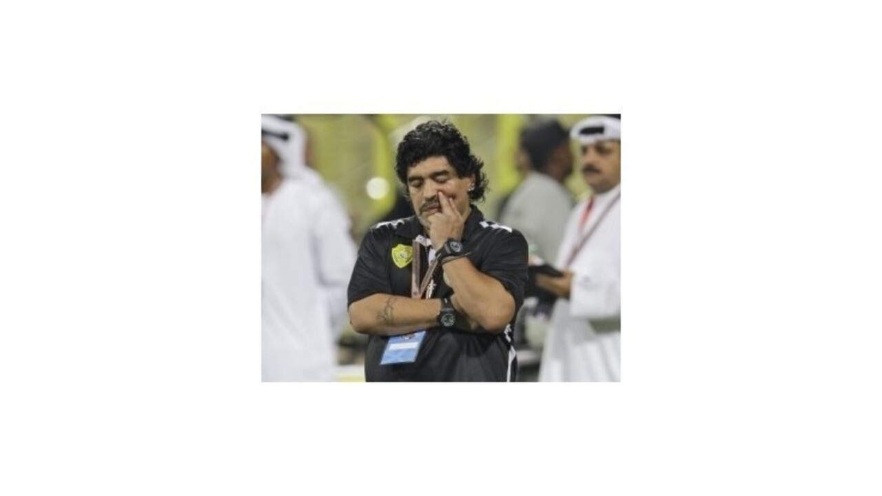 Maradona motivuje Messiho rozvinutím červeného koberca