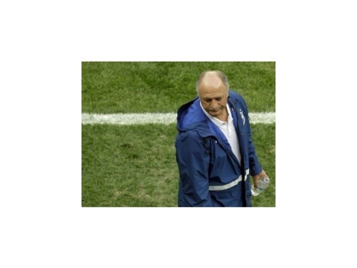 Scolari rezignoval na funkciu trénera Brazílie