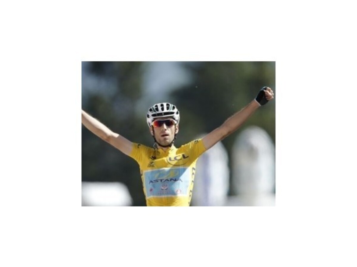 Nibali vyhral prvú alpskú etapu, Velits si polepšil