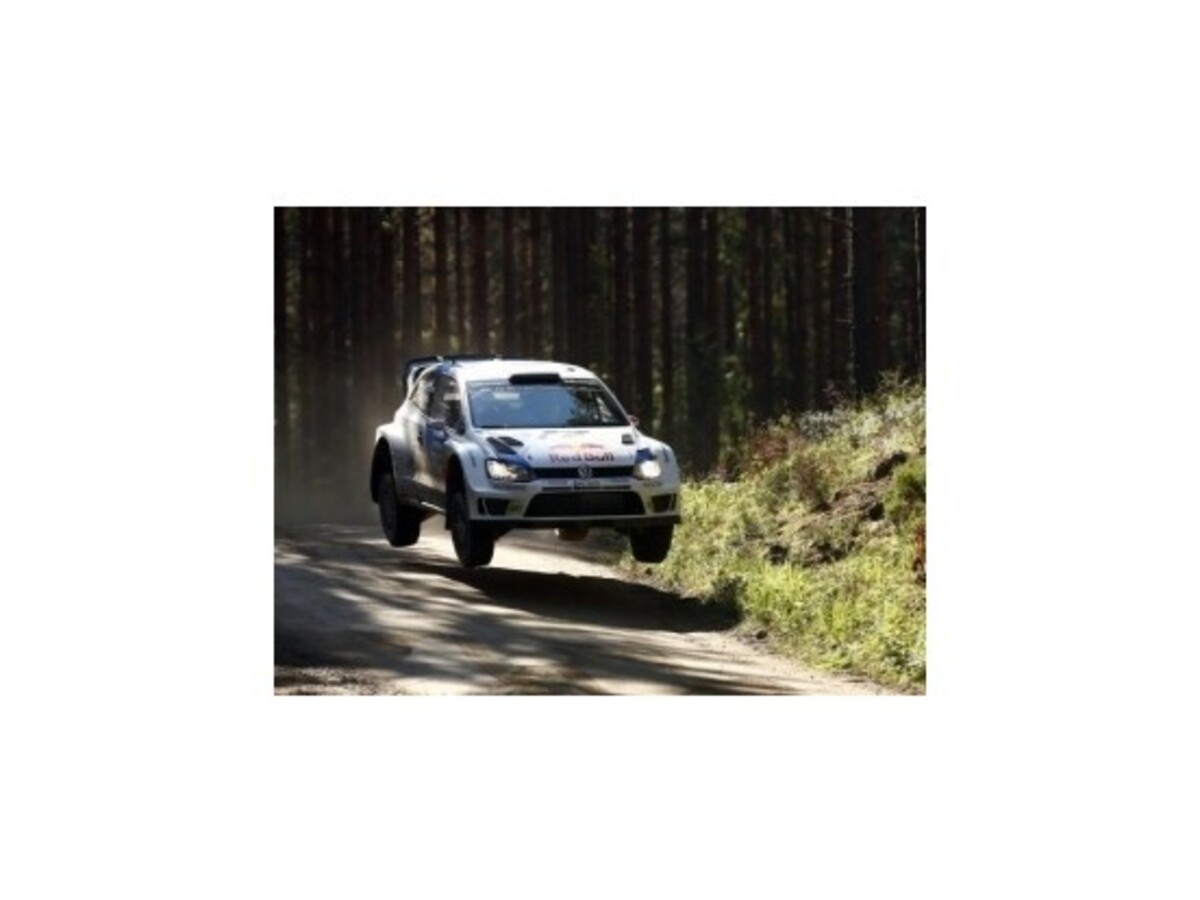 Latvala lídrom Rely Fínska, Koči prvý medzi juniormi