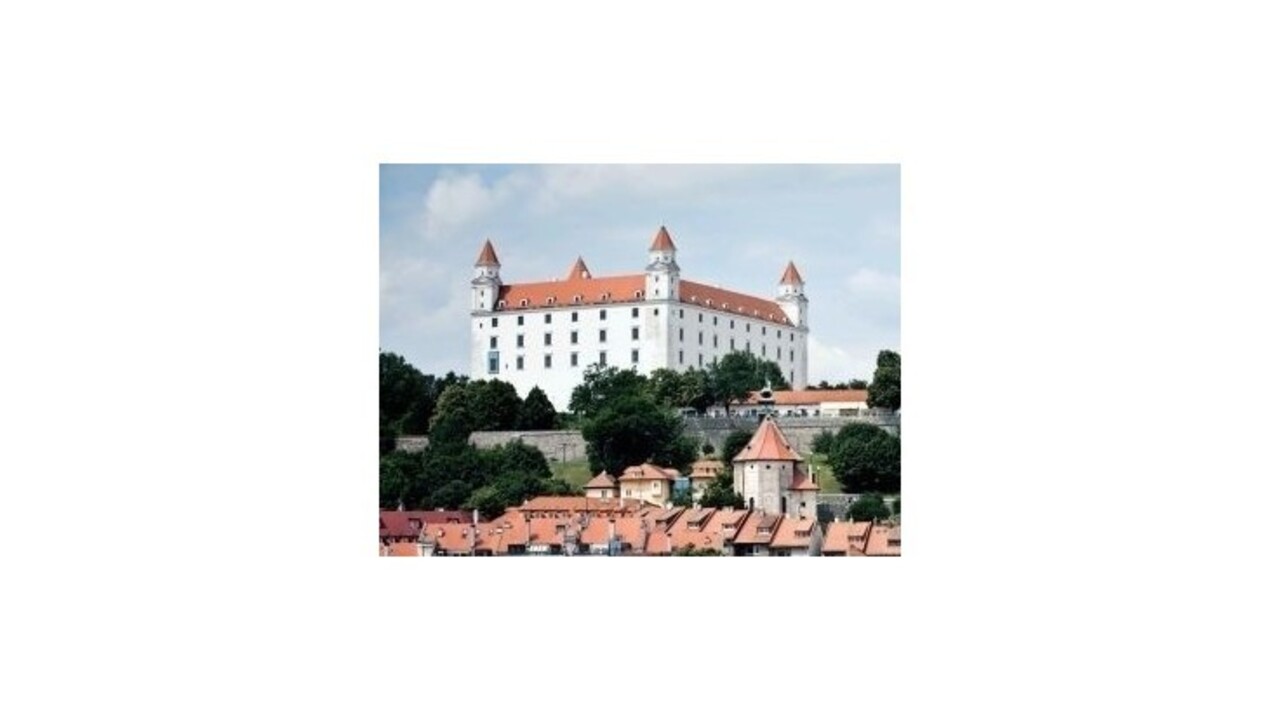 Do Bratislavského hradu udrel v nedeľu blesk sedemkrát, spôsobil škody