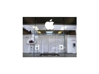 Akcia Apple posilnila na nový rekord, hodnota firmy predstavuje 600 mld. USD