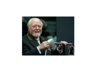 Zomrel herec a režisér Richard Attenborough známy filmami Gándhí či Jurský park