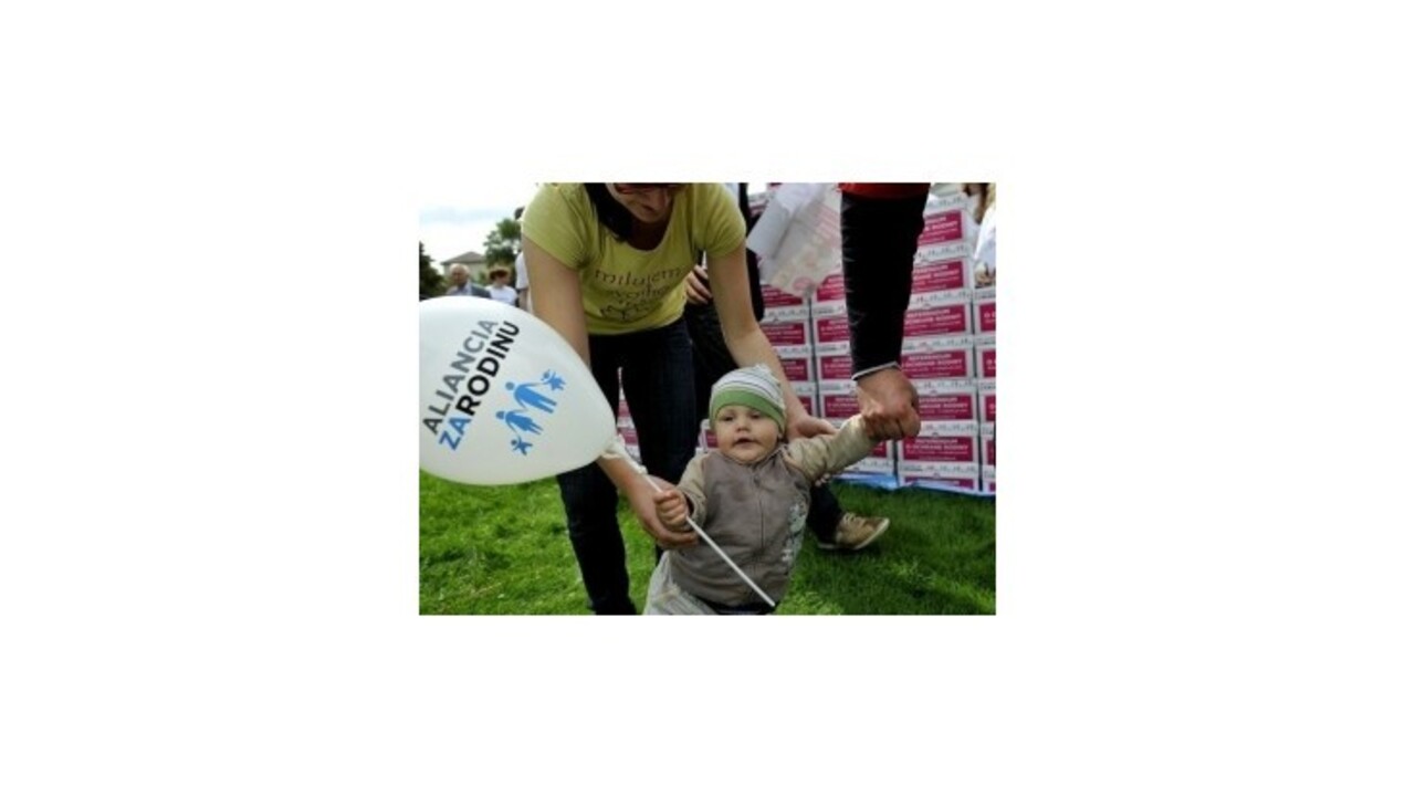 Aliancia za rodinu chce spojiť referendum o rodine s komunálnymi voľbami