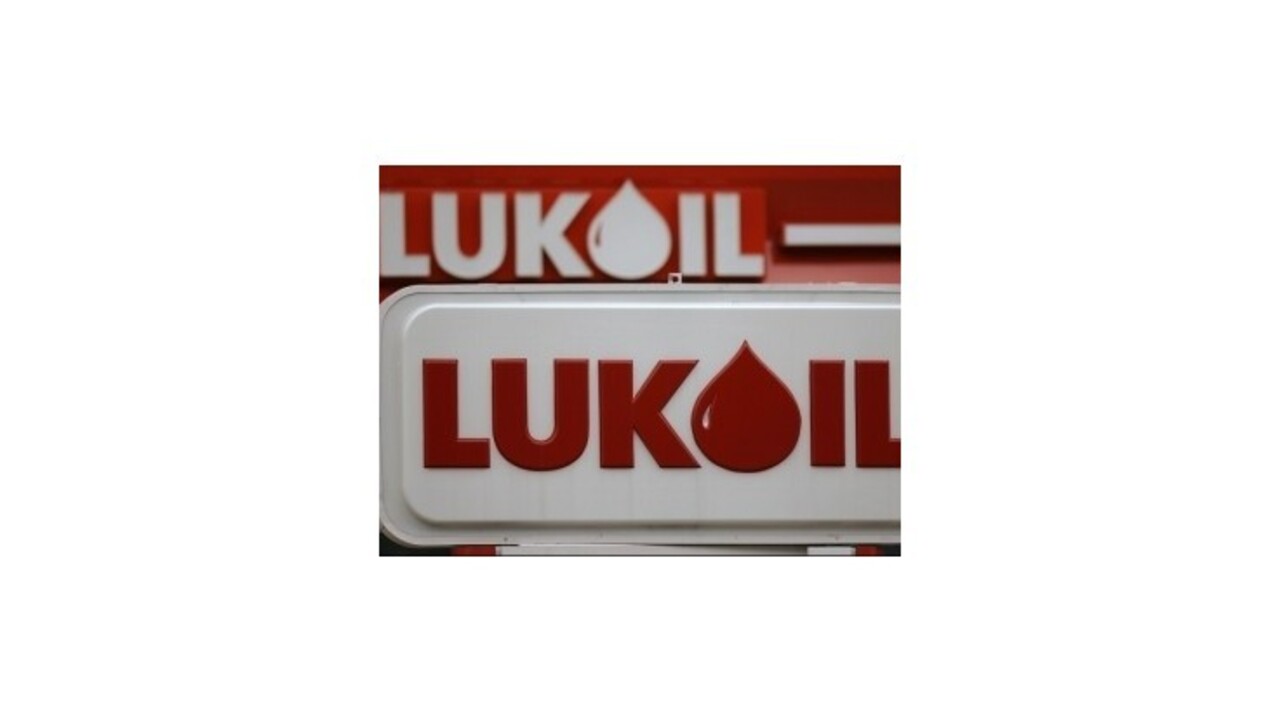 Lukoil pre sankcie nezníži ťažbu, ale zredukuje investície