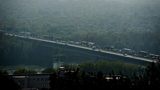 Nehoda kamióna na Moste Lafranconi komplikovala premávku v Bratislave