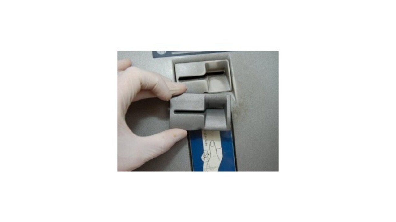 Bulhari skenovali karty, ukradli tisíce eur