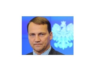 Pod Sikorskim sa pre výroky o rozdelení Ukrajiny trasie stolička