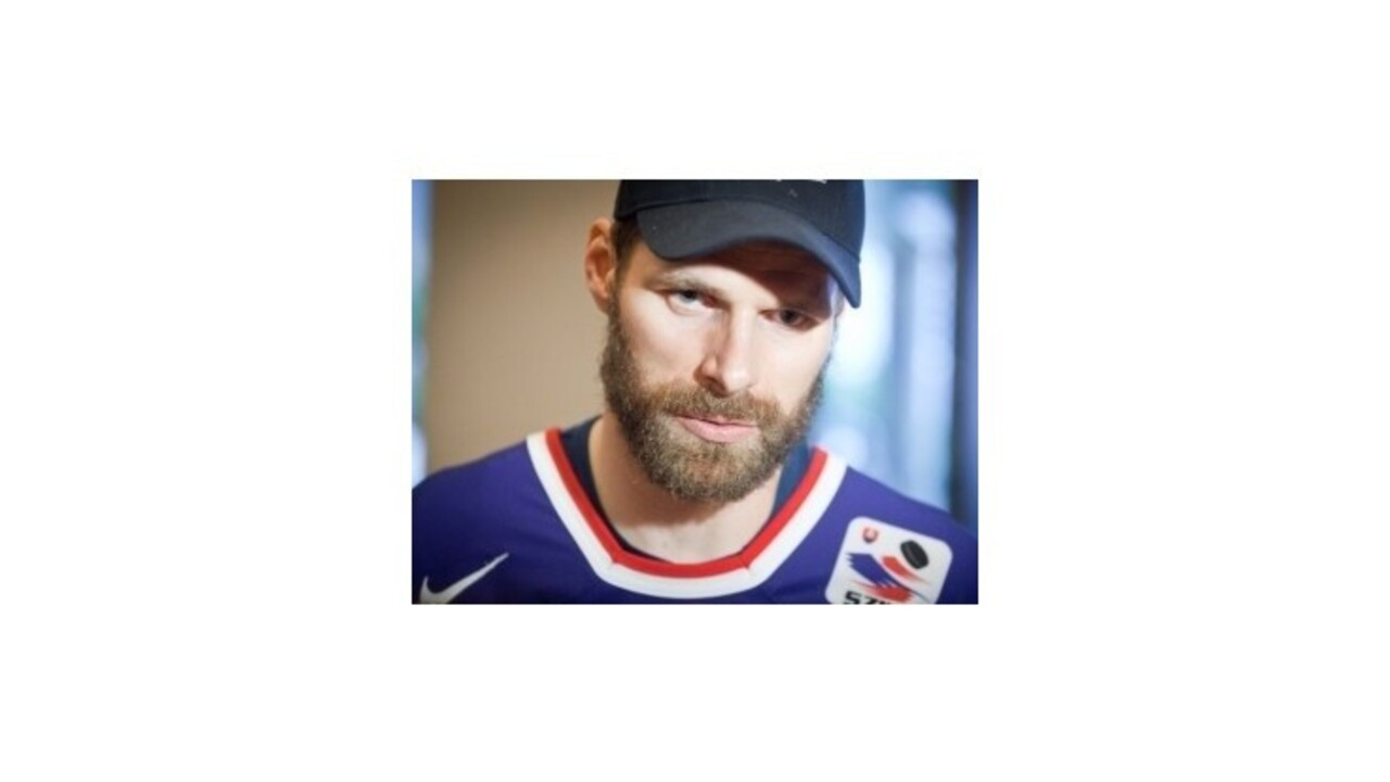 Handzuš sa sústreďuje na NHL, láka ho i Slovan či Švédsko
