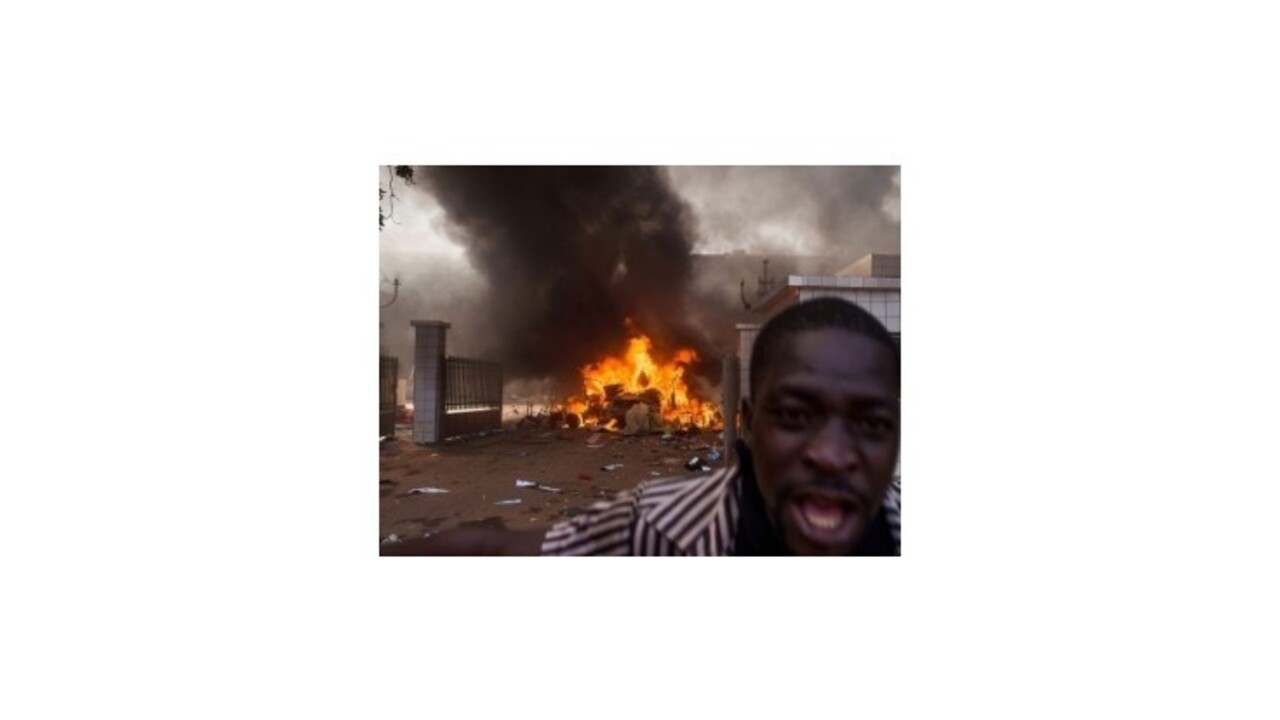 Prezident Burkiny Faso vyhlásil výnimočný stav, žiada ukončiť protesty