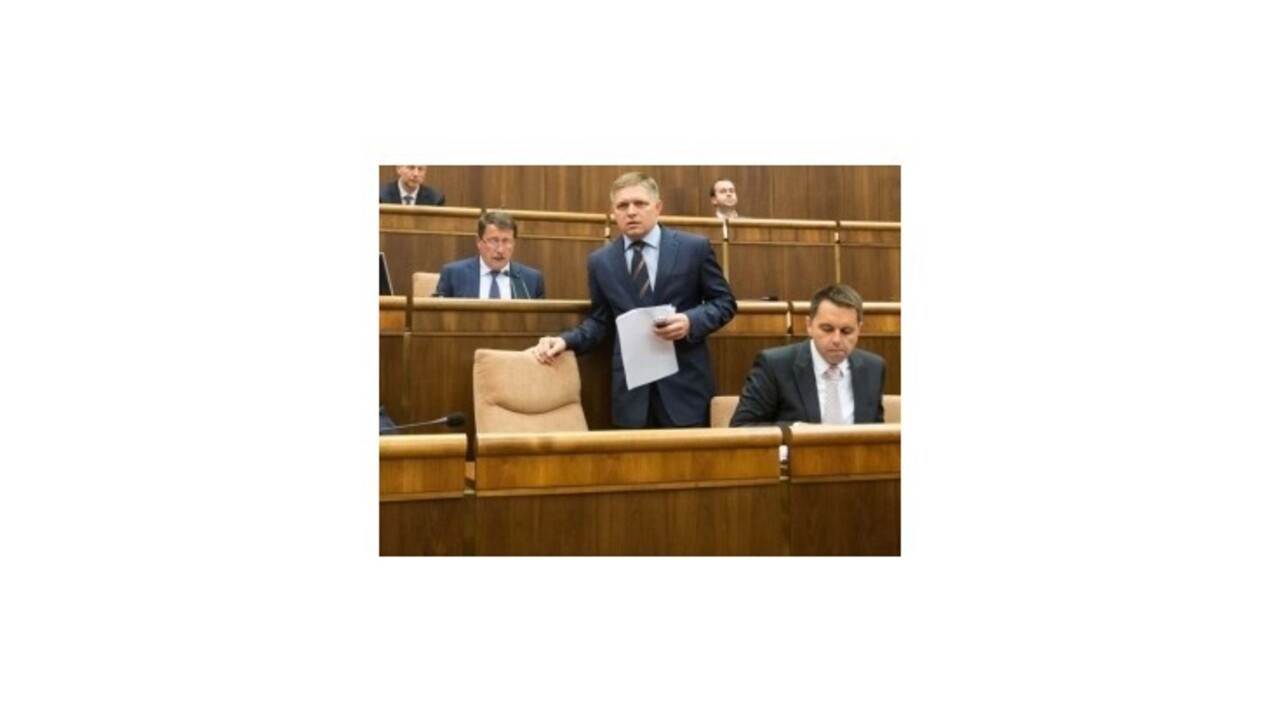 Fica odvolávajú desiatky hodín, Lipšic pripomenul údajnú dohodu z Gorily