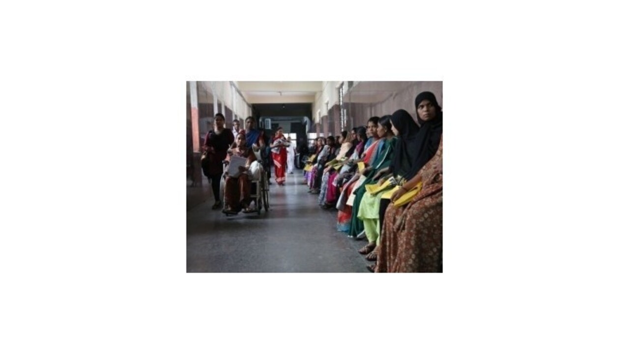 Niekoľko Indiek zomrelo po bezplatnej sterilizácii, desiatky v kritickom stave