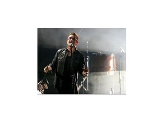 Spevák Bono sa v New Yorku vážne zranil, operovali ho 5 hodín