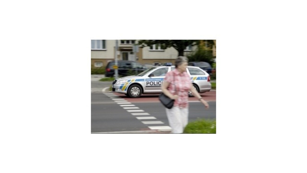 Muž sa na českej policajnej stanici usmrtil strieľajúcim perom