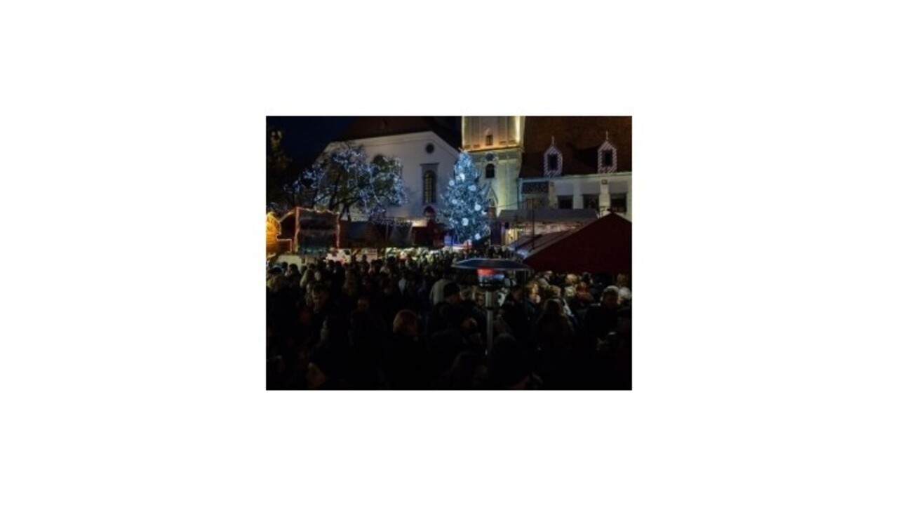 Začali sa Staromestské vianočné trhy, padol na nich nový rekord