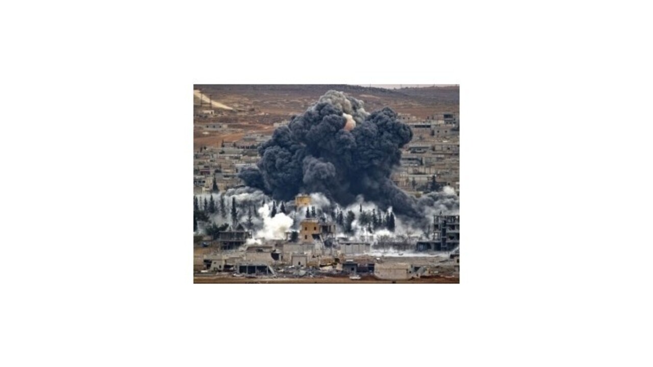 Letecké útoky na Islamský štát v Sýrii majú už vyše 900 obetí