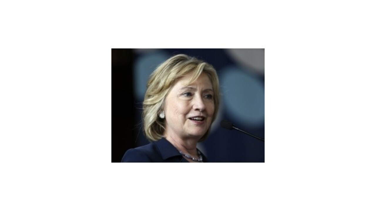 Bloomberg: V amerických prezidentských voľbách by vyhrala Clintonová