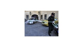 Do parlamentu poslali biely prášok, analýza výlučila antrax