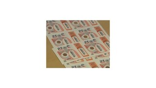 NDS začala s distribúciou diaľničných nálepiek na rok 2015