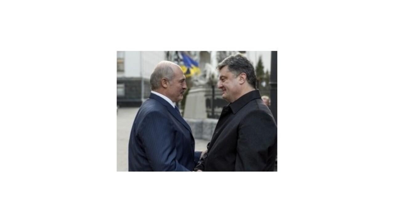 Lukašenko na stretnutí s Porošenkom prisľúbil pomoc Ukrajine