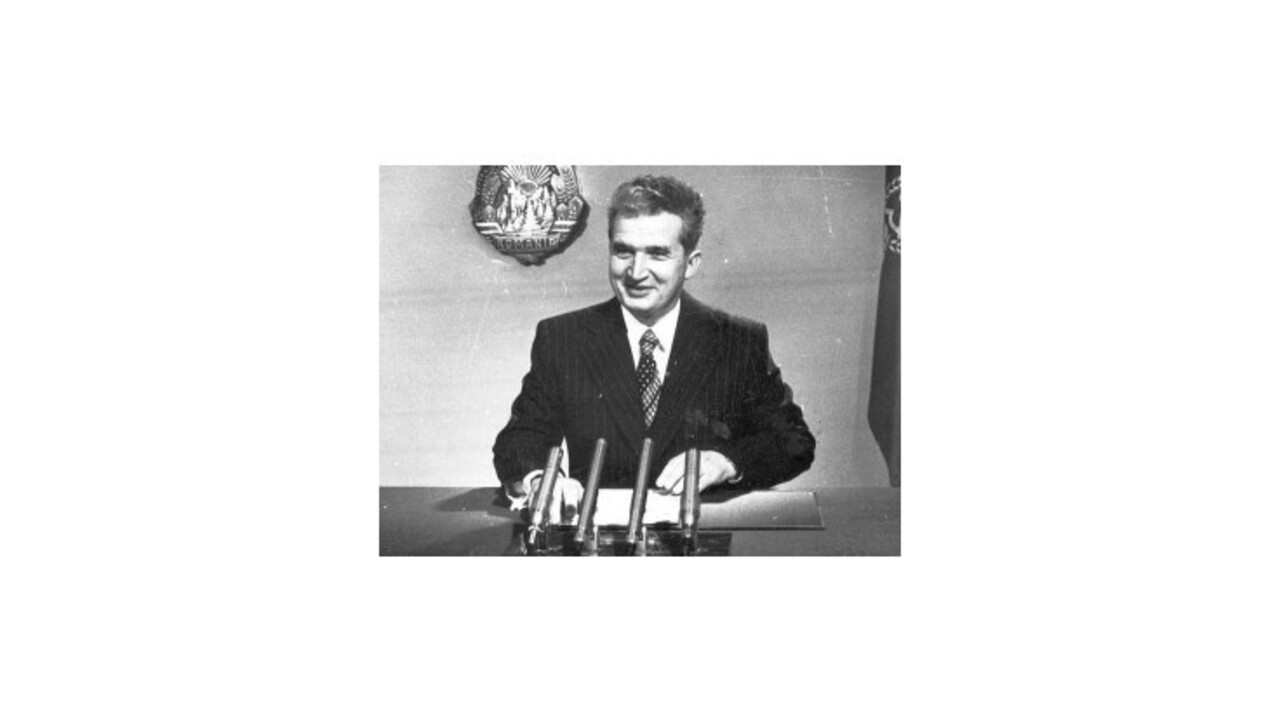 Diktátor Ceaucescu pred 25 rokmi ušiel z Bukurešti, skončil neslávne