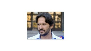 Kaliňák zvažuje, že by pištole pre policajtov kúpil s rezortom obrany