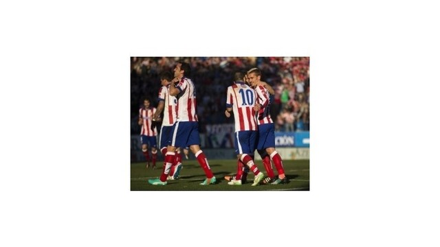 Atletico zdolalo Levante a dotiahlo sa na Barcelonu