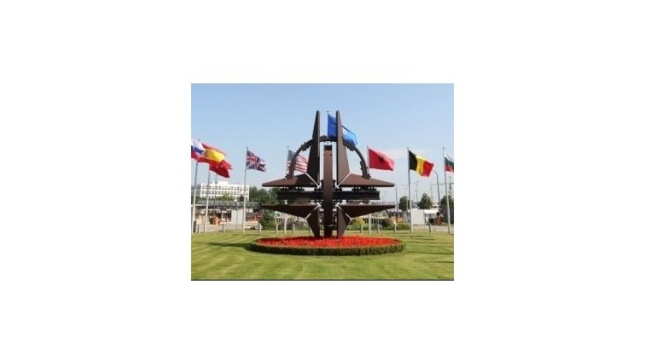 Viac ako polovica Ukrajincov je za členstvo v NATO, tvrdí prieskum