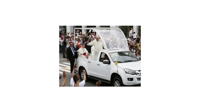 Pápež František musel kvôli nepriaznivému počasiu svoju návštevu na Filipínach skrátiť