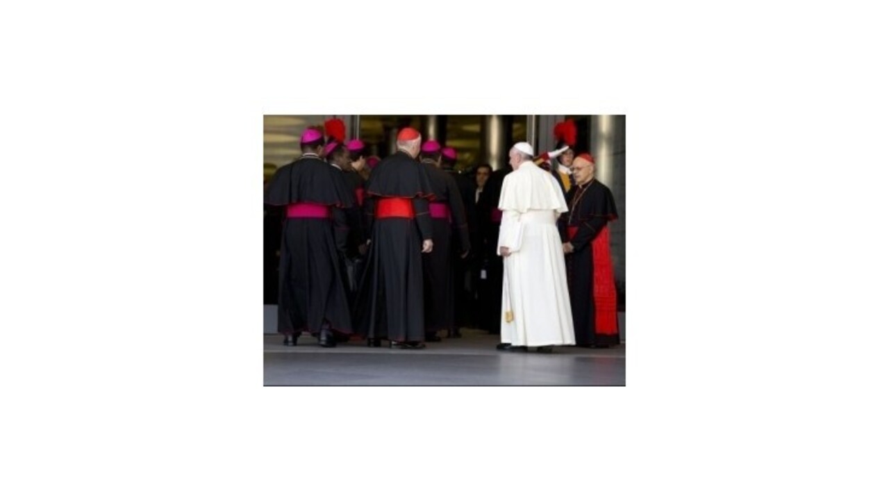 Slovenskí biskupi sa stretnú s pápežom, budú hovoriť aj o Bezákovi