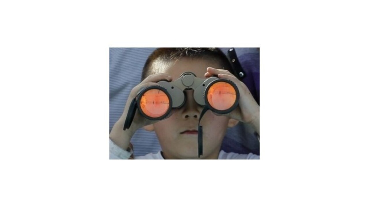 Britskí tajní urobia z detí špiónov pred televíznymi kamerami