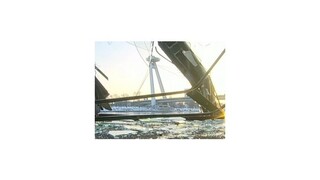 Nehoda na Dunaji v Bratislave: Do botela narazil remorkér