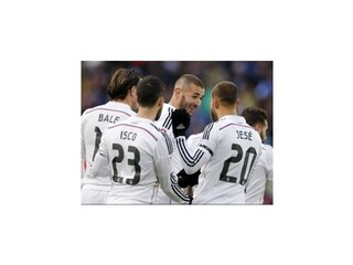 Real Madrid zdolal Real Sociedad 4:1, vyhralo aj Atletico