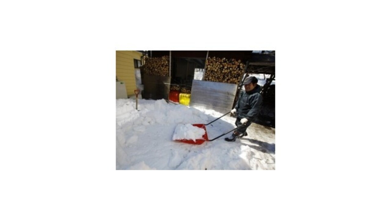 Ostrov Hokkaidó zasiahla silná snehová víchrica